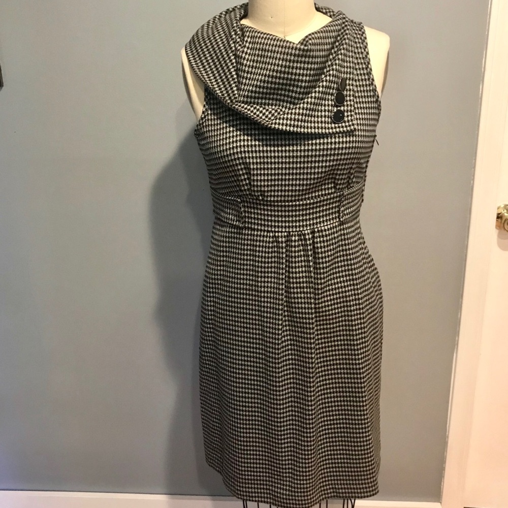 Maurices. Size 7/8. Houndstooth dress.